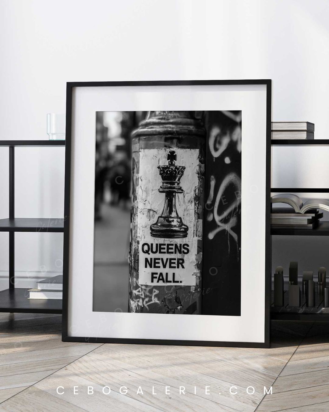 Kunstdruck „QUEENS NEVER FALL.“