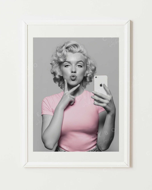 Marilyn Selfie Poster