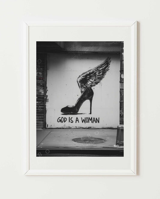 Affiche God Is a Woman