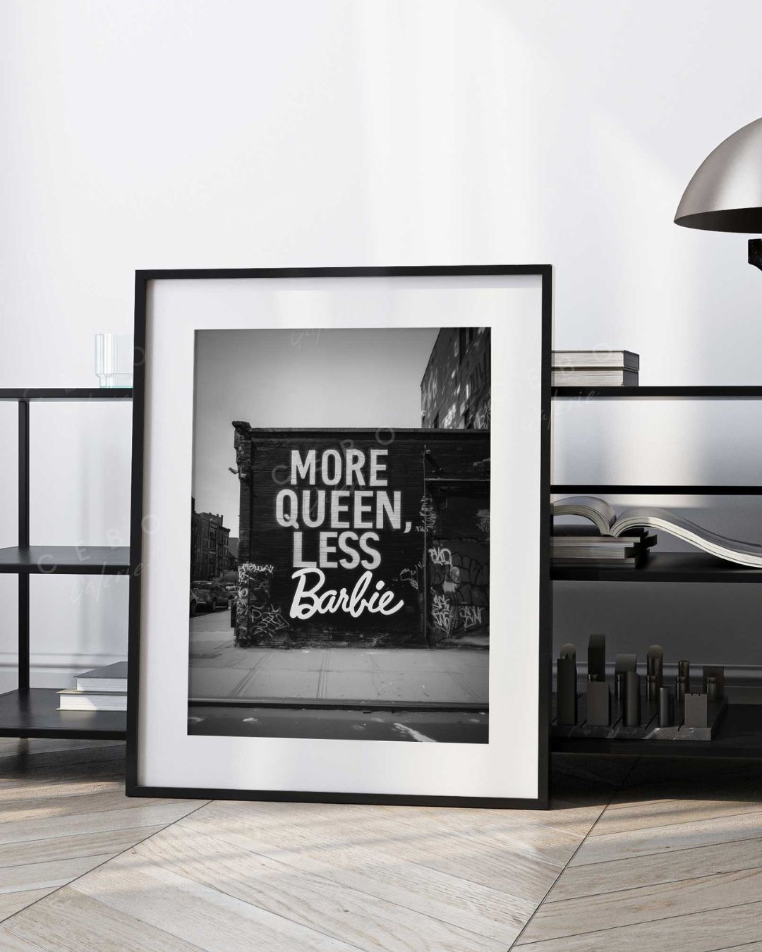 Plakat: Mehr Queen, weniger Barbie