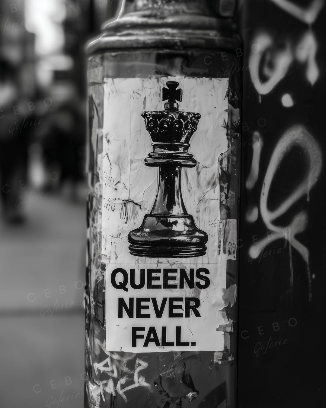 Kunstwerk „QUEENS NEVER FALL.“ – Unikat